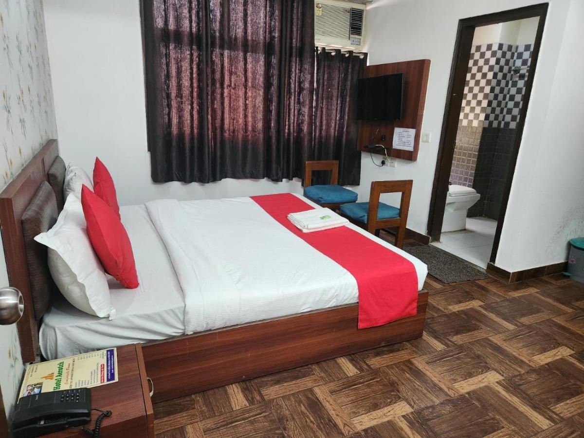 Hotel Cozy Cave Új-Delhi Kültér fotó